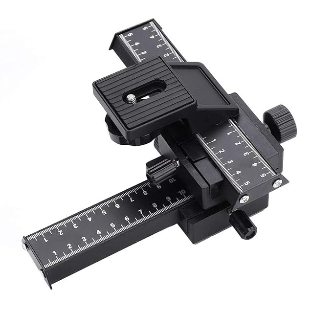 Wakects dual-axis macro focusing rail in aluminium with its geared knobs and scale