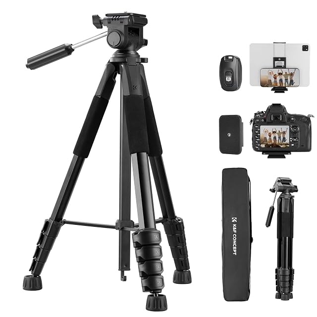 K&F Concept tripod with pentagonal aluminium legs and a hook under the centre column
