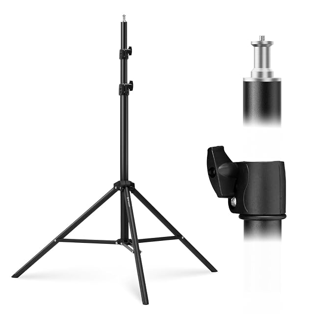 K&F Concept metal light stand at full height with its wide angled feet